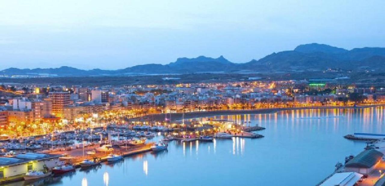 Puerto De Mazarron Large House With Roof Terrace & Sea Views-5 Guests Have 3 Bedrooms & 1 To 4 Guests Have 2 Bedrooms エクステリア 写真